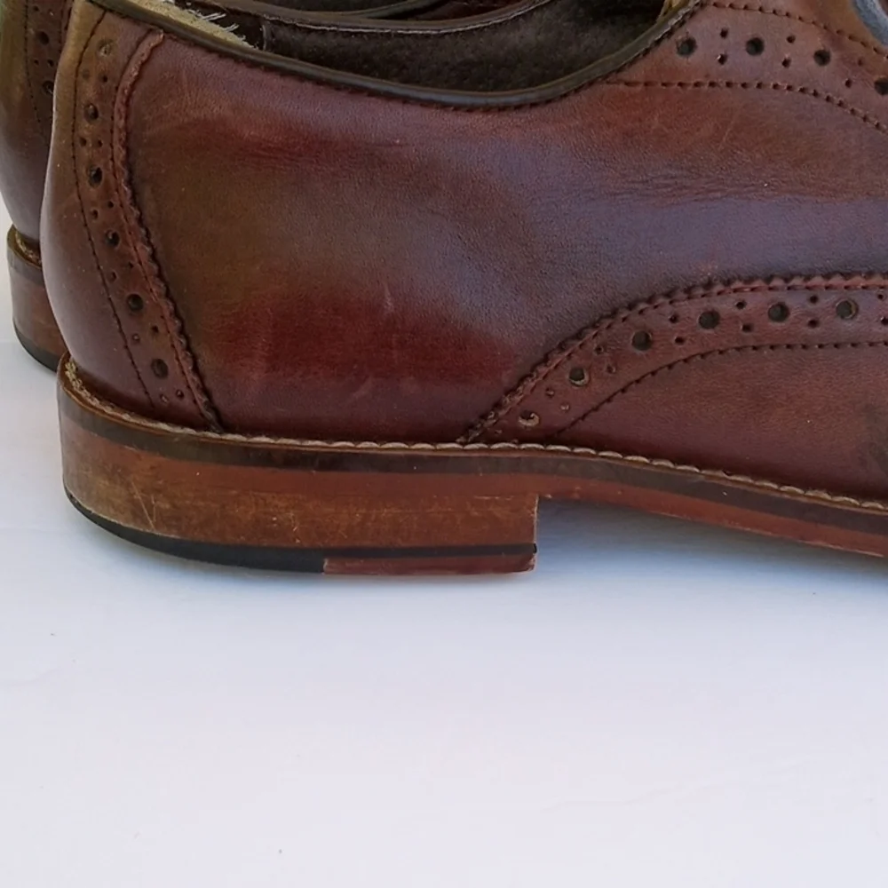 Aston Grey Men's leather Oxfords, 9.5,  Burgundy Brown, Pre-owned